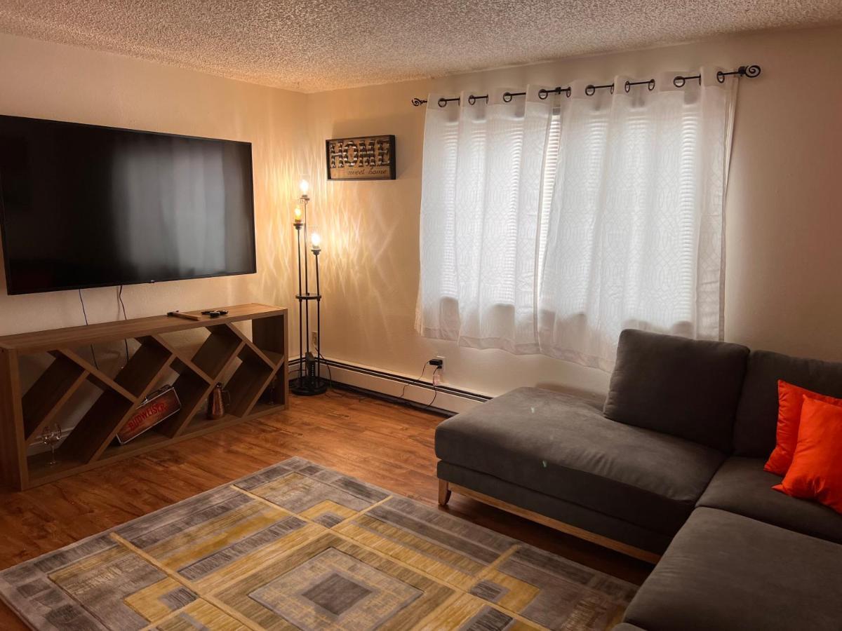 Lovely Two Bedroom, Minutes Away From Downtown Anchorage Luaran gambar